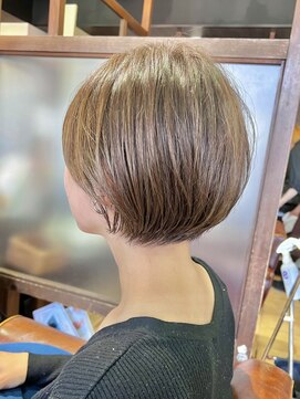 ハピネス クローバー 学園前店(Happiness CLOVER) 大人かわいい☆ショート/小顔/ショートボブ/レイヤー/白髪