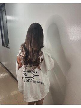 ブランシスヘアー(Bulansis Hair) ハイライトとローライトで抜け感スタイル