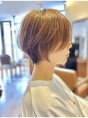 20代30代40代抜け感くびれショートレイヤーミルクティベージュ