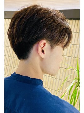 ミドル(MIDDLE) メンズカット　センターパート/　府中美容室/夜間