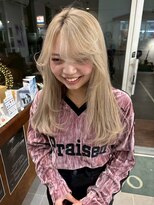 O 透明感ホワイトゴールドワンカール美シルエットロングレイヤー