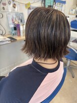 アクアリッシュ ヘアー(Aqualish Hair)&nbsp;切りっぱなしハイライトボブ