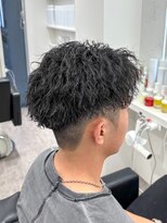 ルースト 心斎橋店(ROOST) 刈り上げセンターパート/波巻きツイストスパイラル/大阪