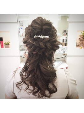 チャンネル 桶川西口(channel) スタイリスト葛西結婚式アレンジ