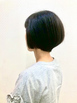 クオリス 上福岡店(QUALIS) ダークカラー/襟足スッキリ/小頭/小顔ショートグラボブ/40代50代