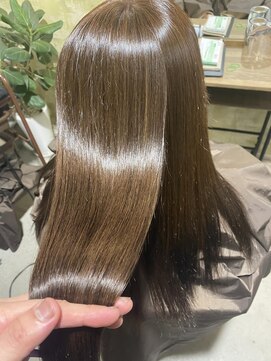 ユッカ エルア 武庫之荘南口(YUCCA elua) 【elua 長田】透明感◎ツヤ髪