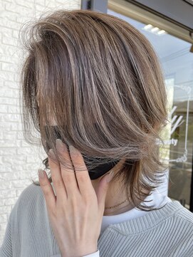 リリー ヘアーアンドビューティー(Lily) ハイライトカラー