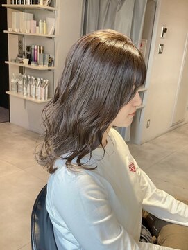 ディーエックス スリー(Dxxxx III) ブリーチなし透明感ベージュ