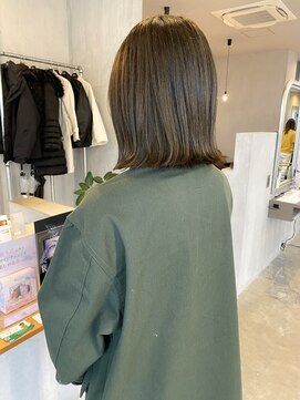 シェル 津山の手店(shel) 20代30代大人可愛い外ハネボブオリーブグレージュ