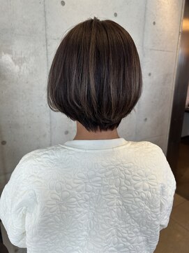 アチーブ ヘア デザイン(achieve hair design) 丸みショートボブ ニュアンスベージュカラー丸み暖色系カラー
