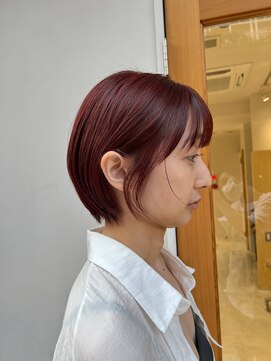 スタン 渋谷(Stam) ローズレッド赤髪レッドヘアショートヘアマッシュショート渋谷駅
