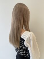 レノ(RENO)&nbsp;ハイトーンミルクティーベージュ透明感カラーミディアムロング