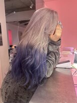 ダズリングディア(Dazzling Deer)&nbsp;ブルー／ルーツカラー／デザインカラー／ハイトーン／巻き髪