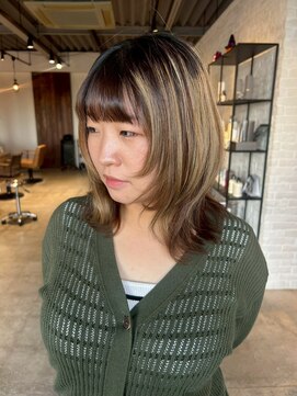 クラン バイ ナチュラル(clan by Natural) レイヤーカット/コントラストハイライト/ウルフ/くびれヘア