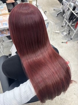 クム(kumu) ◎ブリーチなし暖色カラーで透明感！大人可愛いレッドカラー