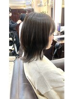 キャラ 池袋本店(CHARA)&nbsp;ミディアムウルフ＆AVEDAカラーでカーキグリーン【ウルフ/大村】