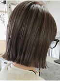 白髪ぼかしハイライト×切りっぱなし+くすみカラー☆