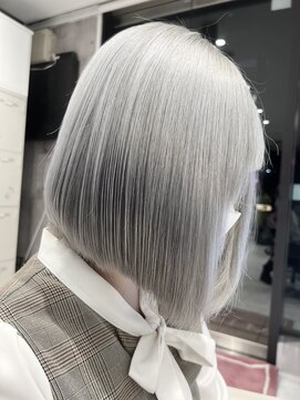 ワンズミラー 原宿(ONE'S MIRROR) ホワイトグレー