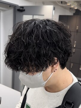 オーバルバイアピッシュ(OVARL by apish) 刈り上げない縦落ちパーマ