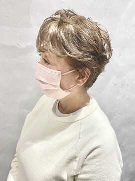 ヘアラウンジ アングゥ(hair lounge ungu) 白髪を活かしたハイトーンカラー