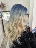 イリ 梅田(ili) ホワイトベージュ×ブルー 【ルーツカラー】