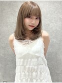 ミルクティーベージュミディアムレイヤーワイドバング渋谷