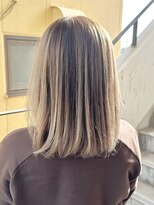 ラック(LUCK)&nbsp;ベージュバレイヤージュ/船橋/くすみベージュ/細めハイライト