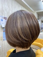 ヴォレ(Voler) 艶感引き立つシンプルなベージュカラー