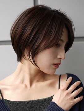 エリマ 横浜西口(elima) 顔周りレイヤーカットくびれヘア切りっぱなしボブ大人ボブ30代