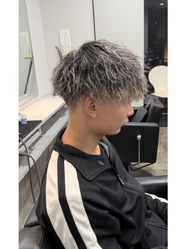 ハーツ バイ レックス 中野(HEARTS by rex) ホワイトハイライトツイスパ