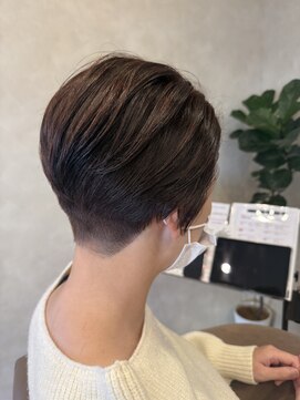 ミディアムヘア/暗めカラー/グランマッシュ/公津の杜