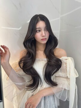 キティー サカエ(kiti SAKAE) グレージュ/レイヤーカット/ハッシュカット/オリーブベージュ/栄