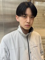 ゼストプール(ZEST POOL)&nbsp;狭めセンターパート　韓国メンズヘア