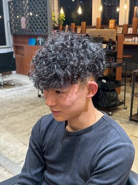 ジェットブラックキューサンロク(JET BLACK 936) スペインカール