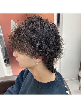 アールモンドヘア新世界 ♯波巻ウルフパーマ