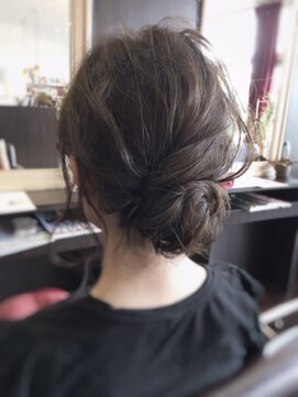 ピカデリーパーク エアウェーブをかけてお手軽にっ↑↑ラフシニヨン♪♪