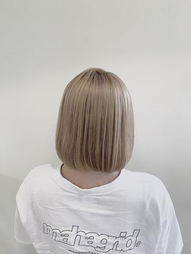 リー 枚方(Lee) シルキーブロンド×ボブスタイル