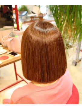 エッセンシャルルックス(Essential Looks) 髪質改善トリートメント