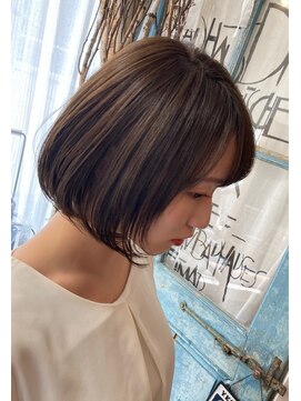 ロッティー(Rottie) ショートボブ