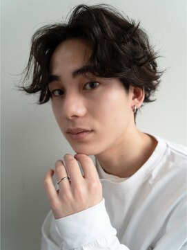 トレヘアー(tRe hair) メンズ　カジュアル　フェザーパーマ　ブルーブラック