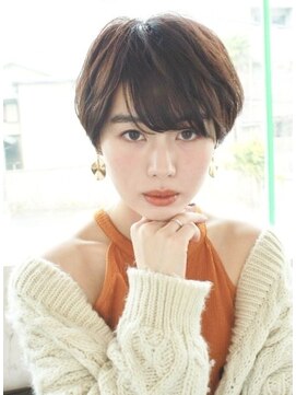 ロビー 表参道(ROBBY) 前髪長めショート／大人ショート／表参道／30代40代