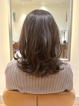 ビュートリアム265(BEAUTRIUM 265) ミディアムレイヤー/レイヤーカット/銀座/くびれヘア/アッシュ