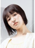 ぱっつん前髪×前下がりボブ