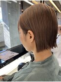 切りっぱなしベージュボブ
