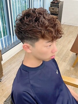 ネオリーブ クーロ メゾン 横浜(Neolive curro Maison) スペインカール×ハイライト[メンズ]