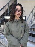 大人可愛いミディアムパーマ顔周りレイヤーカット