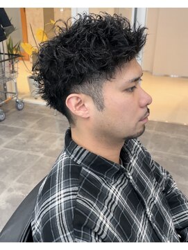 クリアバイフォレスト 流山おおたかの森(Clear by Forest.) スパイキーショート×ツイストパーマ