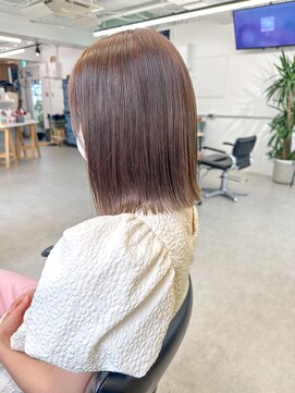 ヒビヲ(HIBIO) ショートボブ タッセルボブ ミルクティーベージュ ケアブリーチ