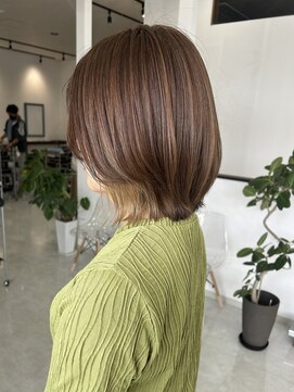 エミュ(emu.) 【透明感◎】ツヤツヤベージュカラー