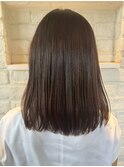 サラツヤ質感で好感度抜群◎切りっぱなしラインで魅せるミディ
